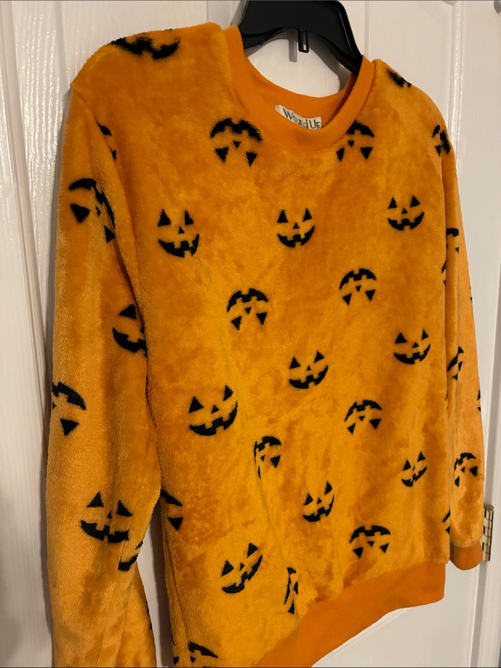 Orange Halloween Pumpkin Fleece Sweater Medium 7-9 - Picture 6 of 7